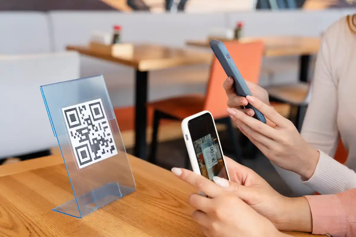 智慧報到系統 - 支援QR Code與手機驗證